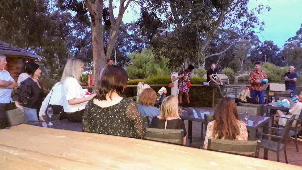 Magdala Motor Lodge & Lakeside Restaurant Stawell Kültér fotó