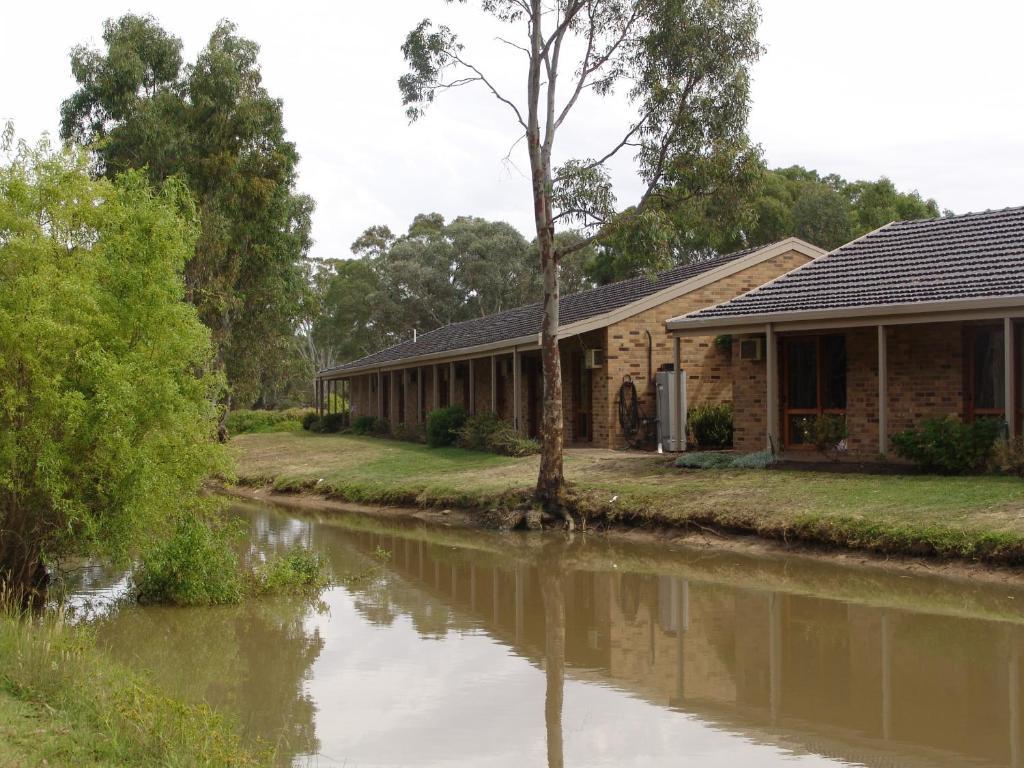 Magdala Motor Lodge & Lakeside Restaurant Stawell Kültér fotó