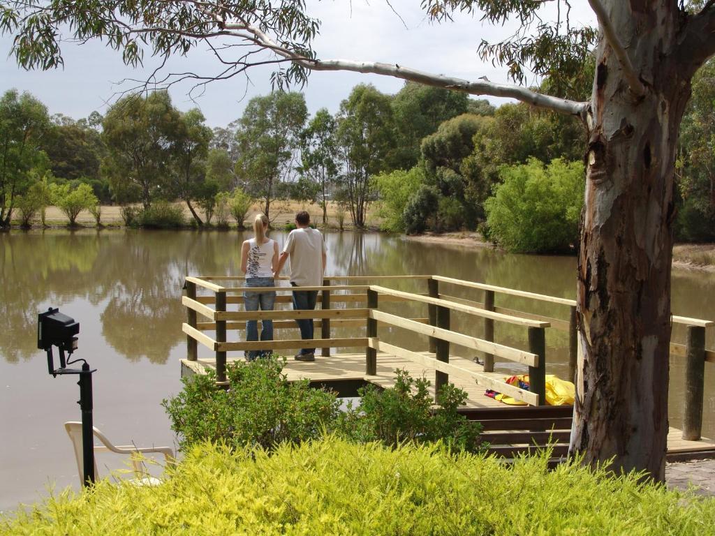 Magdala Motor Lodge & Lakeside Restaurant Stawell Kültér fotó